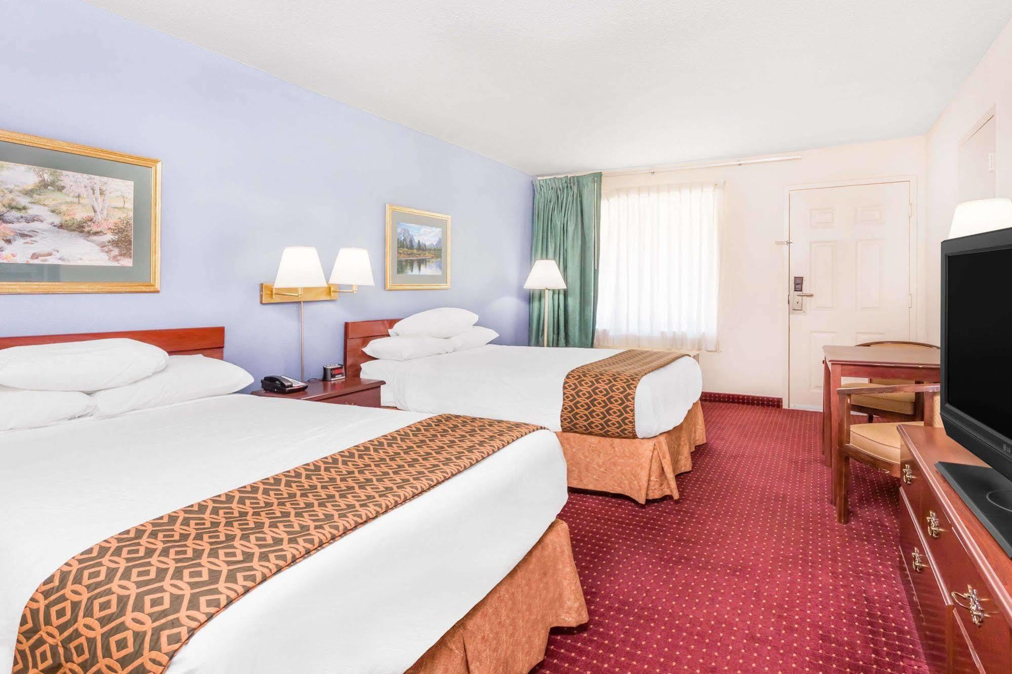 Days By Wyndham Hotel